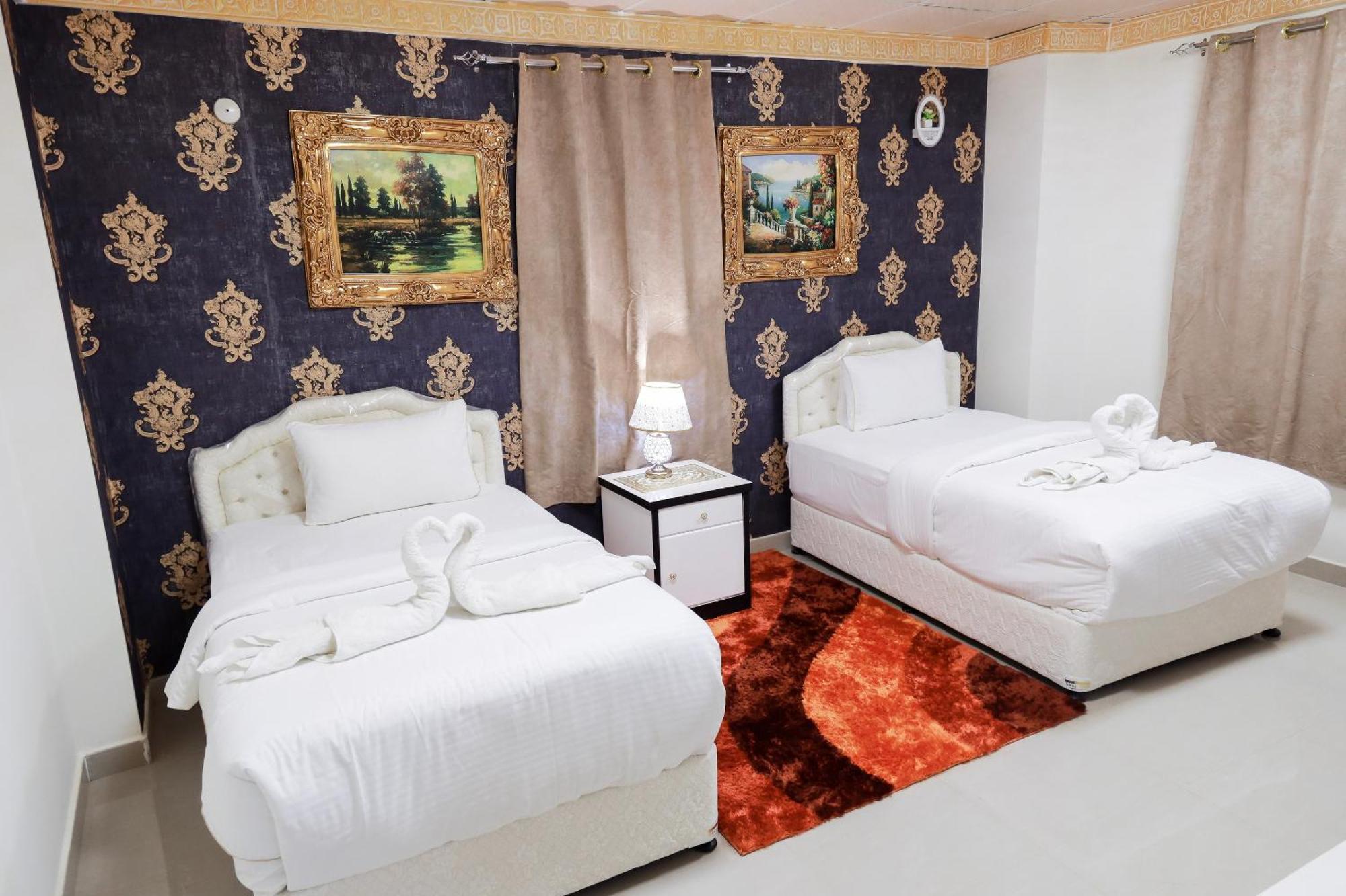 Capital O 141 Golden Rays Hotel Ibrā Екстериор снимка